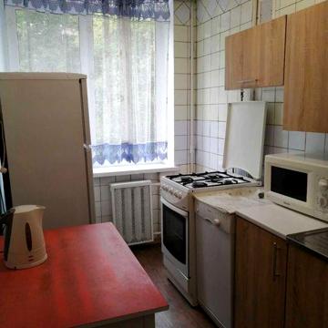 м. Університет бул. Т.Шевченка 38