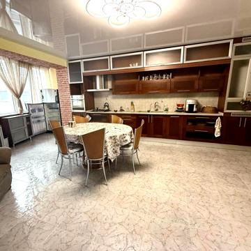 Балтиморська вул. (Посмітного), 22
