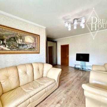 Продаж 3 кімнатної квартири повністю облаштованої