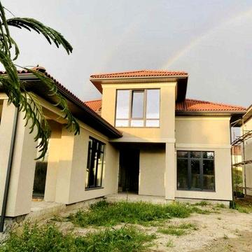 Новый 2-этажный качественный дом с террасой. Совиньон/Корраловая. 1V33