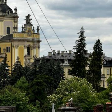 Олекси Новаківського вул., 8