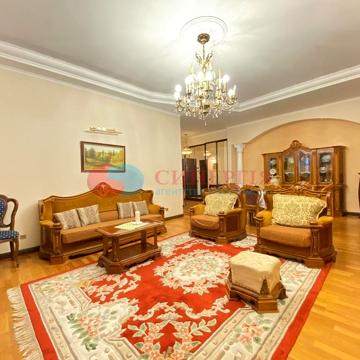 Євгена Чикаленка вул. (Пушкінська), 32Б