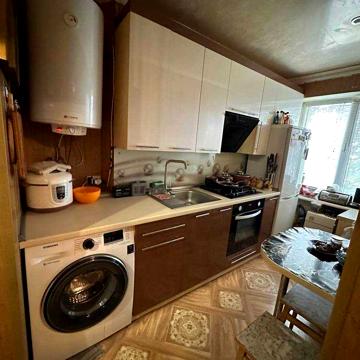 1-к квартира в с. Плоске Броварського району продається