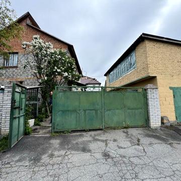 Земельна ділянка з будинком Петропавліська Борщагівка