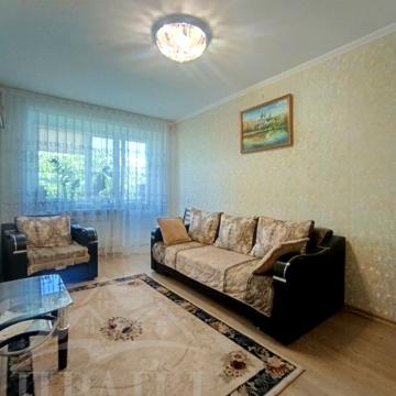 Охтирська вул., 25