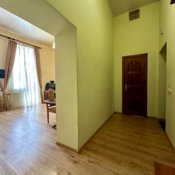 Продаж 1к Квартира Хмельницького Богдана вулиця