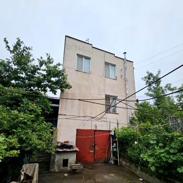 Озерная, 1