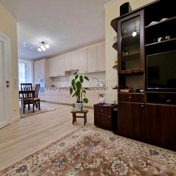 Квартира 64 м кв на 2-му поверсі, поряд з лісом