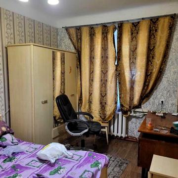 2-х кімн. кв., 1/2 пов. 45 м. кв., колонка, МП вікна. Центр
