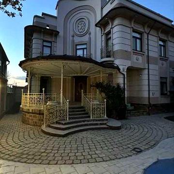 Роскошный дом на Львовской, 13 Фонтана, 10 соток, бассейн, баня/ хамам