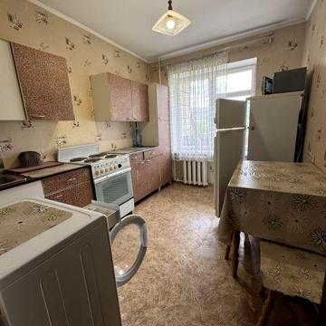 Оренда 1 к квартири, Соломянська пл., метро Вокзальна.
