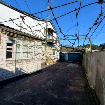 Продам 2хповерхові півбудинку на Пекарні!