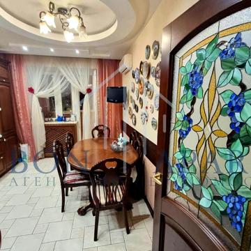 Срібнокільська вул., 24
