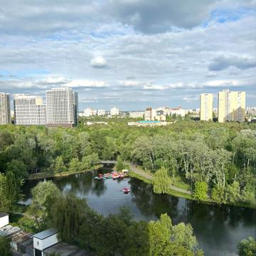 Воскресенська вул., 12-В