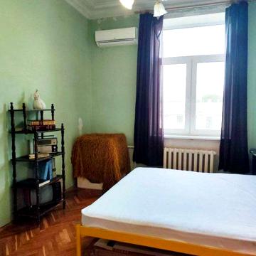 Здам 2 к.кв., м. Хрещатик.
