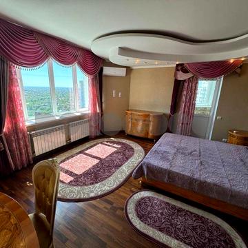 Оренда пентхаусу 300 м2 пр-т Бажана Миколи, 14 Київ