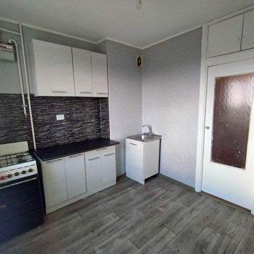 Здам 1-кімнатну квартиру в спальному районі. Левада