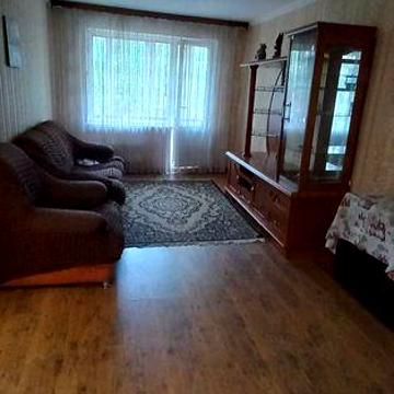 Продам 2-кімнатну квартиру з ремонтом, меблями та технікою, 44 м²
