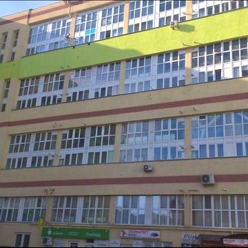 Продається простора однокімнатна квартира