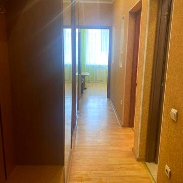 Продам 2к.возле Юрид.акад.,ул Телевизионная 1б, стал.,48м2,цена 39000$