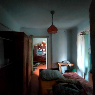 Продам частину будинка в районі зупинки Расвєт