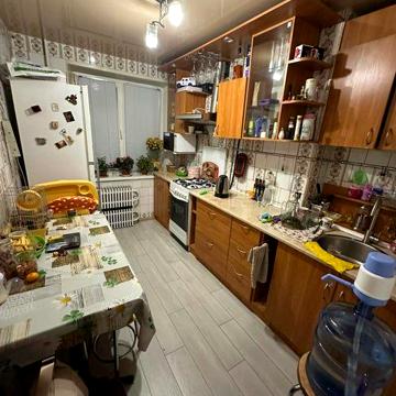 Сдам 2х ком  квартиру на Коммунаре Ул. Метростроевская
