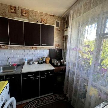 Продається 2-х кімнатна квартира
