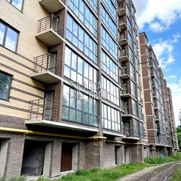 Продається однокімнатна квартира в центрі міста.