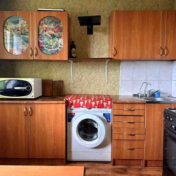 Снимите квартиру на жм Калининском (Клочко-6), на Старочумацкой, 78