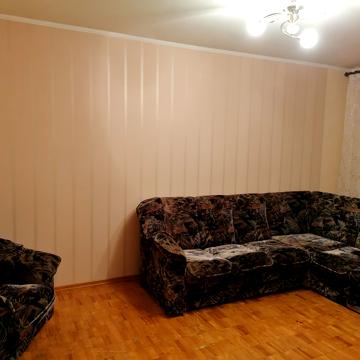 Каштанова вул., 8-Б