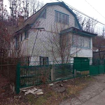 Продаж будинку в Каневі