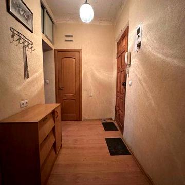 Пподам Сталинку в центре Днепра