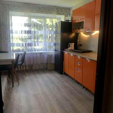 Продам квартиру в районі суда