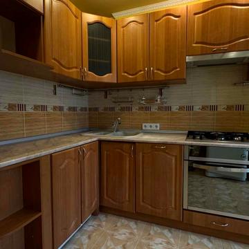 Мукачівська вул., 8