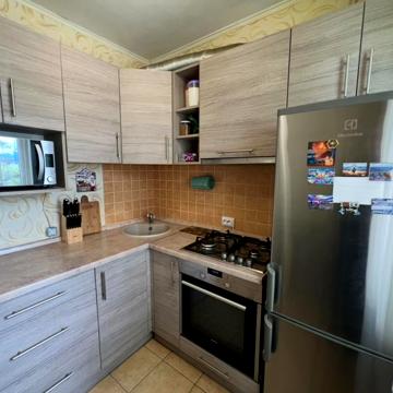 Автозаводська вул., 17