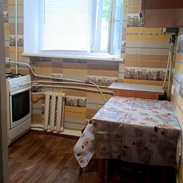 Довгострокова оренда 2к Квартира Дмитра Білоконя (Баженова) вулиця