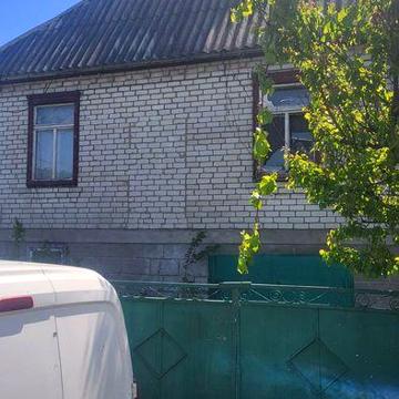 Будинок двоповерховий на табурищі