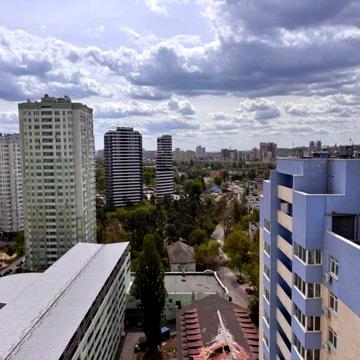 Простора 1-кв. ЖК Паркові Озера, Воскресенська, 16 Лівобережна 10-хв. ЖК Паркові Озера