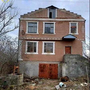 Светлое дачи, дом зимний, большой, под ремонт с участком 12 соток.
