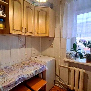 Продаж 4кімнатної квартири пр-т Левка Лукяненка