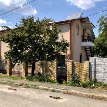 Оренда 120 м2  Окремий поверх приватного будинку, Солом’янський р-н