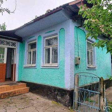 Продається будинок. Передмістя Камянця- Подільського.