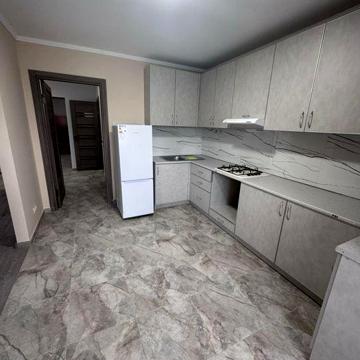 3 кімнатна квартира, район Південно-західний