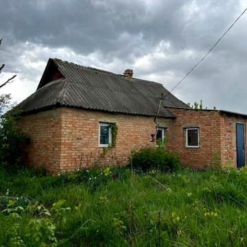 Продам будинок з ділянкою