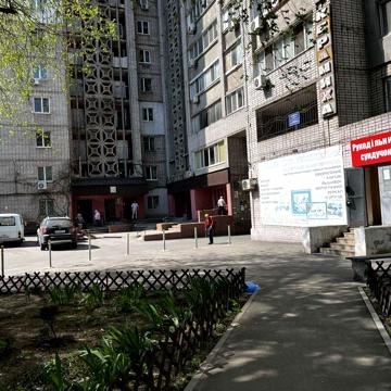 Продаж трикімнатноі квартири на д.м. Тополь-1, Запорізьке шосе ,56