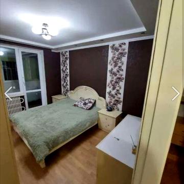 Нескорених вул. (Героїв Праці), 4