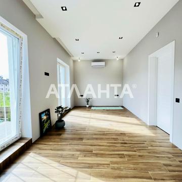 Центральна вул., 17