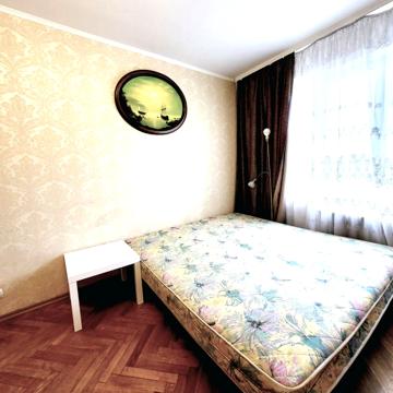 Дарницький бульв., 7