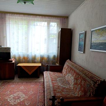Аренда дачного будиночку з виходом до лісу