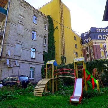 Євродвушка в серці Києва — вул. Набережно-Хрещатицька, 7